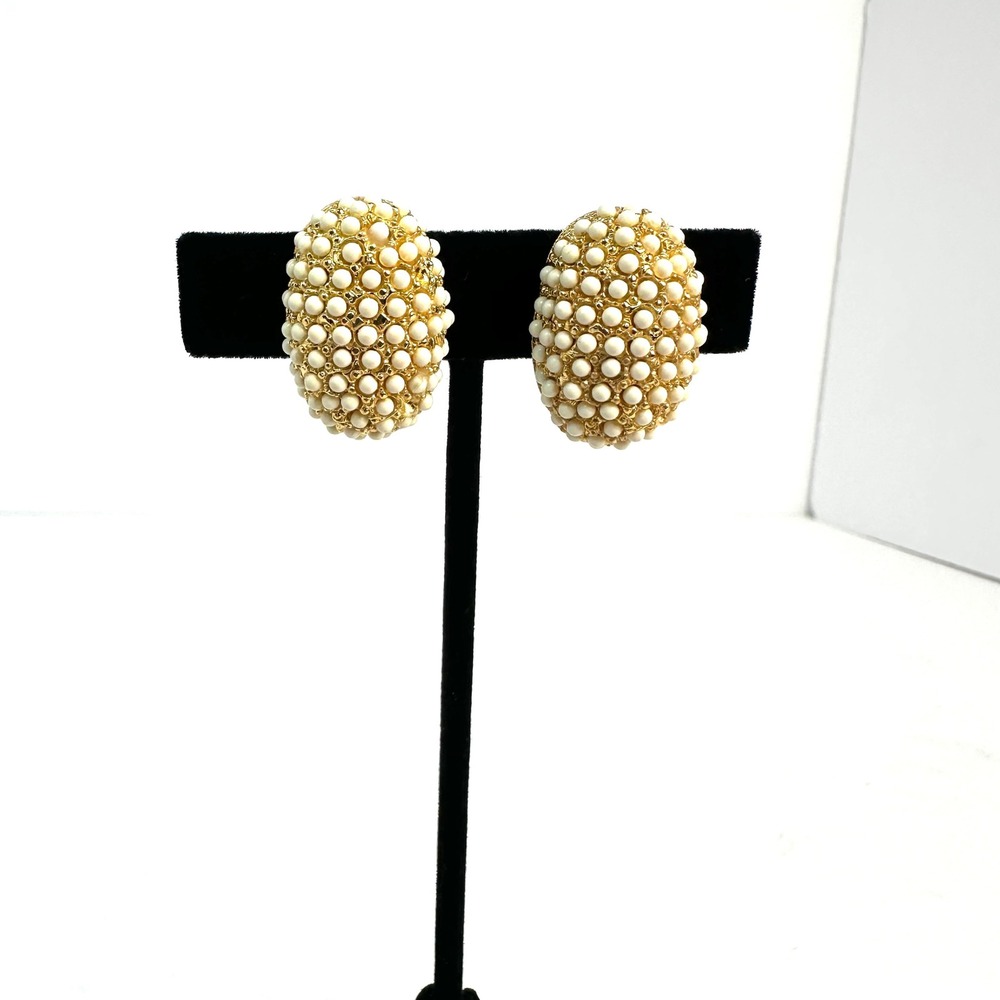 Vintage Hobe Faux Pearl Cluster Clip On Earrings Womens OS Gold Cream